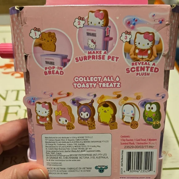 Hello Kitty and Friends Toasty Treatz - Picture 2 of 2